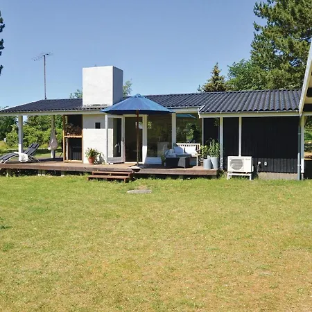 Dom wakacyjny 3 Bedroom Gorgeous In *
